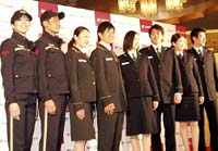 News_JapanPost_Uniform.jpg 500348 43K